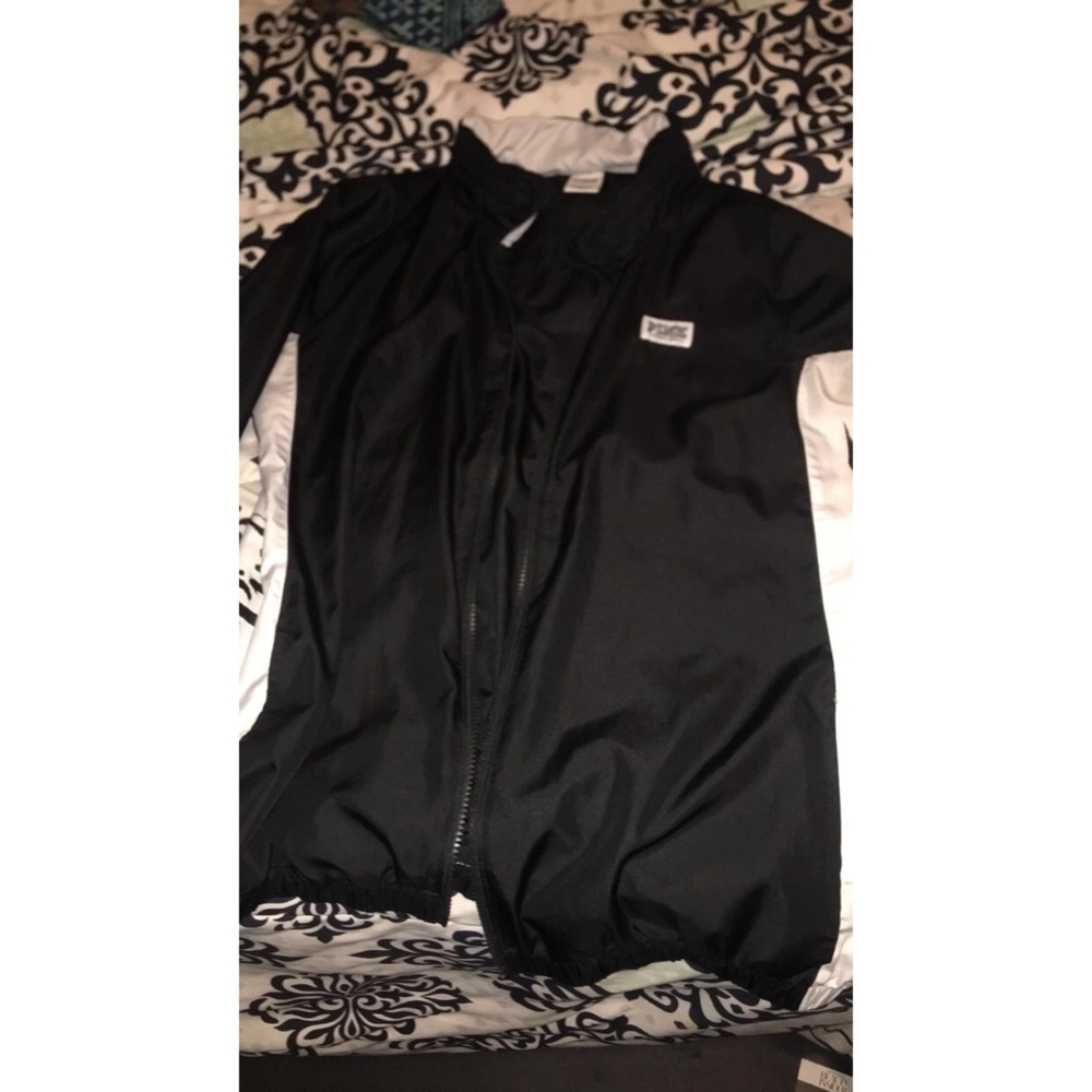 PINK VS windbreaker